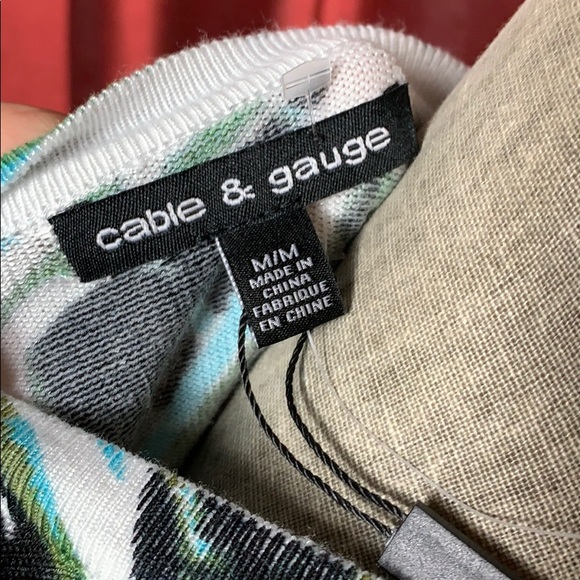 NWT Cable & Gage Thin Sweater - Picture 7 of 9